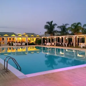 Отель Hotel Villa Fanusa Фануза