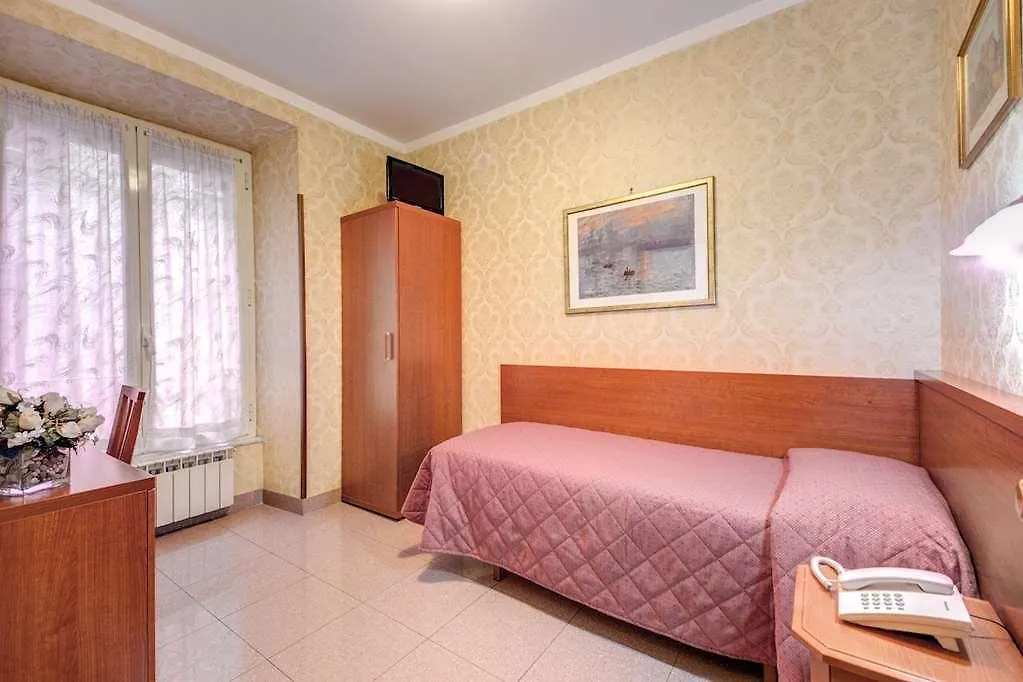 Hotel Milo Rome 3*,  Italy
